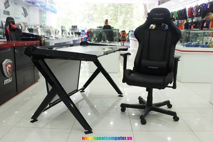 Bàn gaming DXRACER GD/1000/N Black Gaming Desk USA